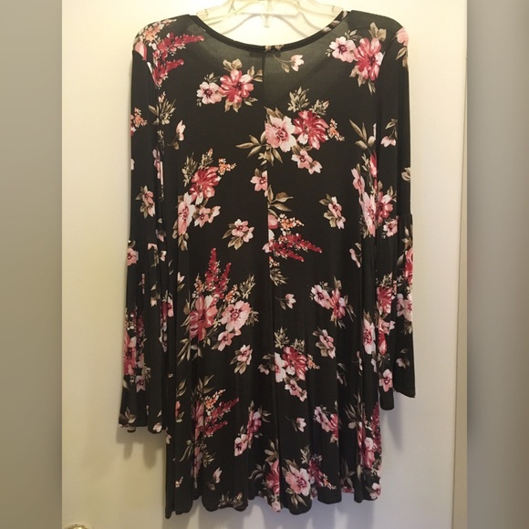 Floral Print Dress - Picture 3 of 8